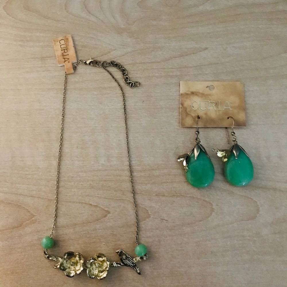 Bird Gold Tone Necklace & Tear Drop Stone Earrings
